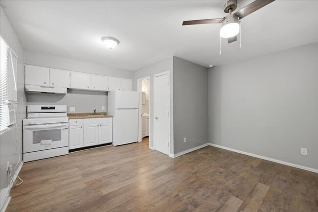8820 E 45th St Unidad 8820 E 45th St - Unit B