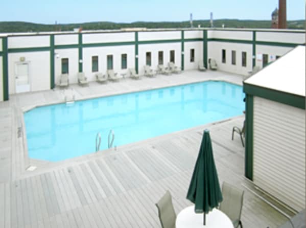 Pool - Museum Square