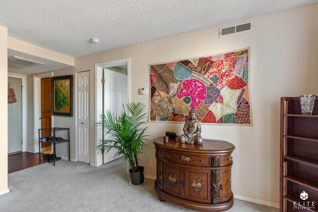 Living room - 9645 Independence Dr Apartment