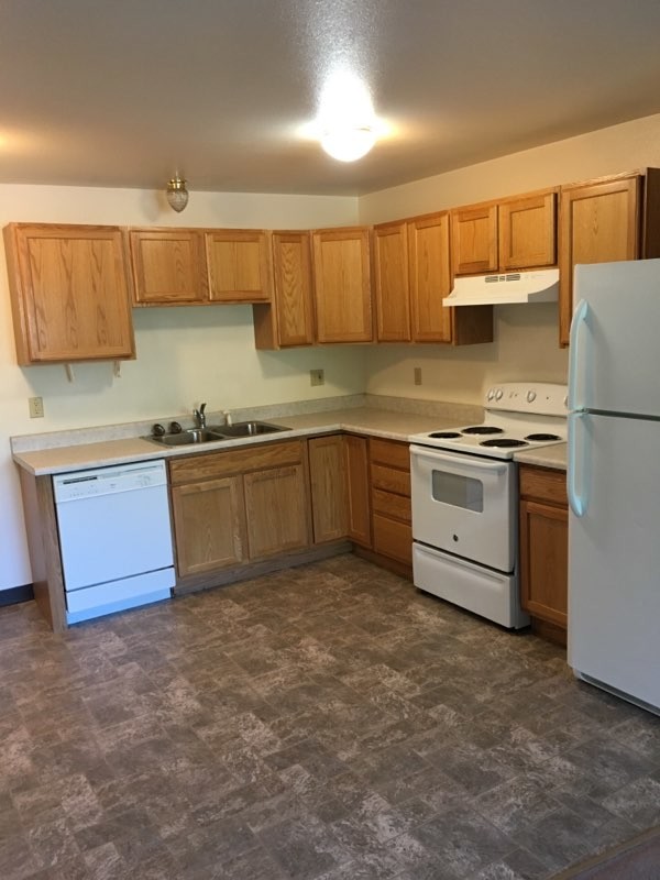 Kitchen - 3555 Old Richardson Hwy Apartments Unit 4