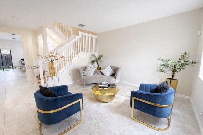 Photo - 323 NE 208th Terrace