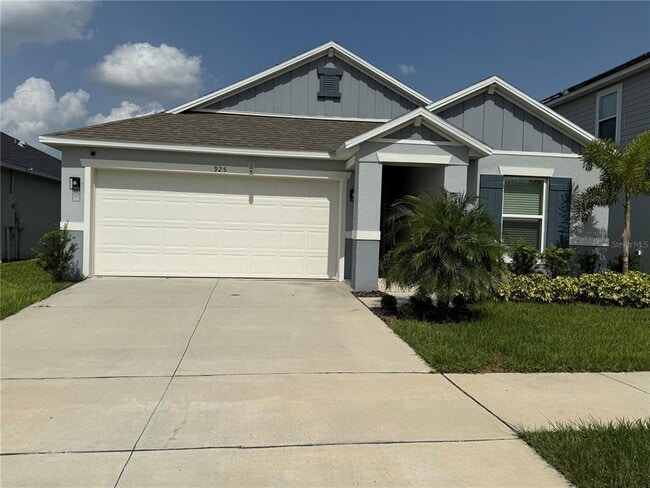 Photo - 925 Overpool Ave House