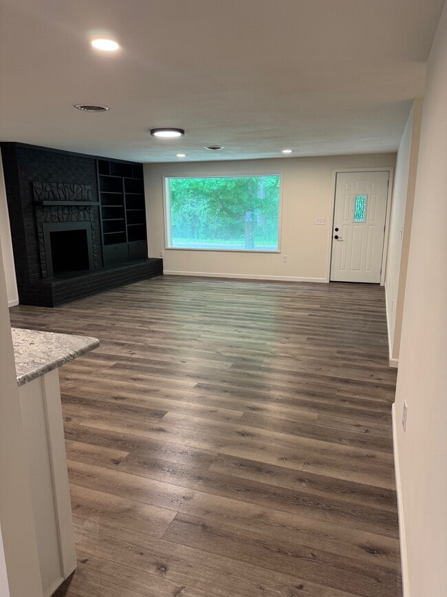 Photo - 701 Ravine Park Blvd