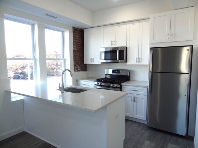 Photo - 2806 Fairfield Ave