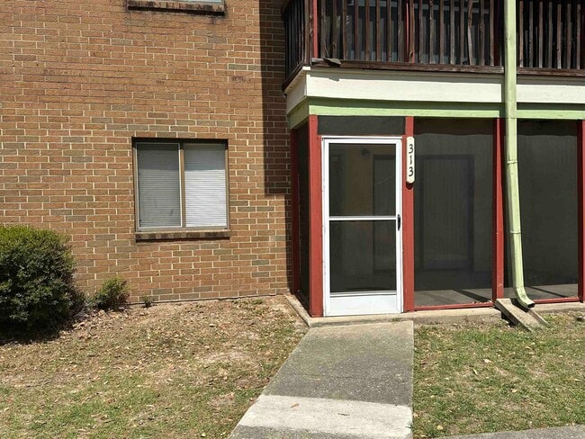 Building Photo - 317 Mabry St Unit 313