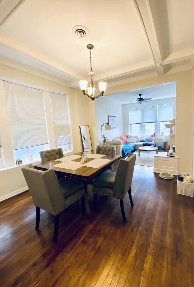 Photo - 2246 W Armitage Ave Unidad 3F Rental