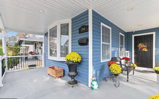 Photo - 234 Howell St