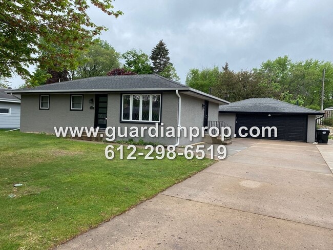 House Available September 1 in Mounds View... - House Available September 1 in Mounds View...
