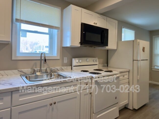 Photo - 30 S Wolf St