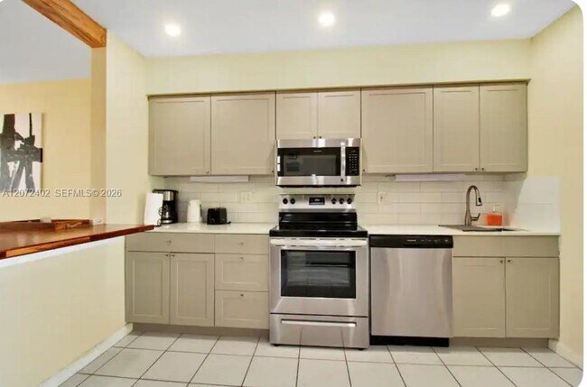 1031 SW 3rd St Unit 1031
