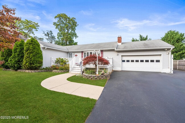 Photo - 351 Hollywood Ave