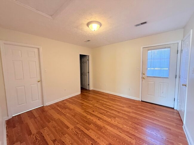 Photo - 429 Sara Leigh Dr Unit 2