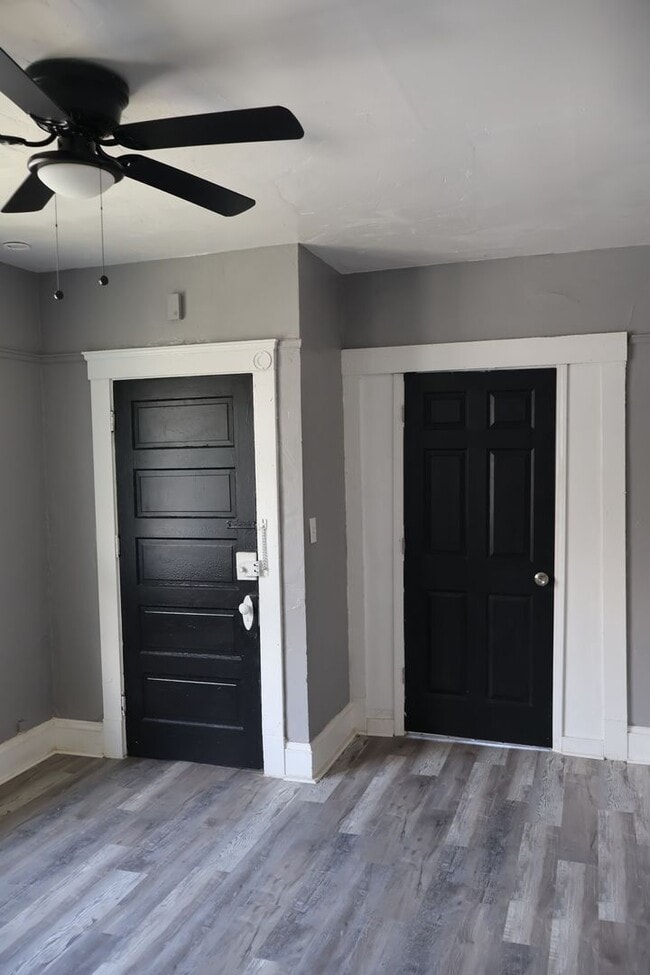 Photo - 6812 Whitney Ave Unit 2