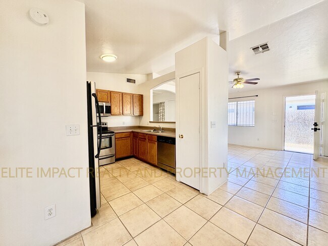 Photo - 3422 N Fontana Ave