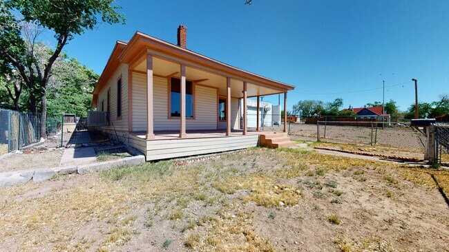 Photo - 416 High St SE Unit HOUSE