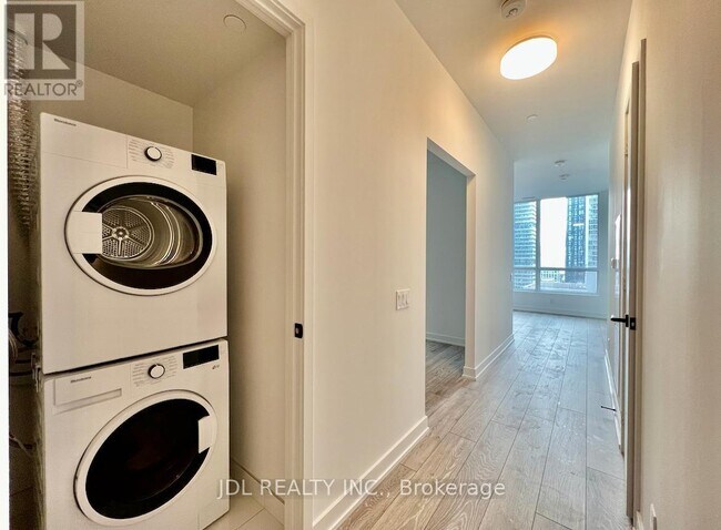 Photo - 108 Peter St Unit 1805