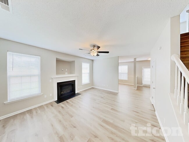 Photo - 6103 Glen Way Dr