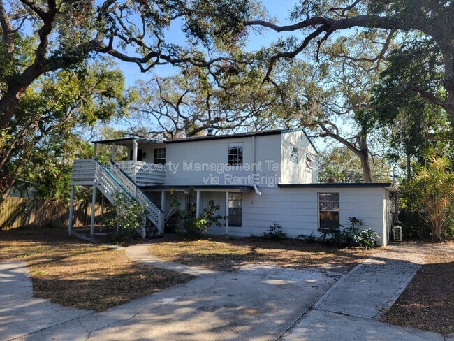 Building Photo - 643 Wisteria Ct Unit D