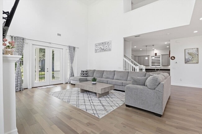 2751 Michel Boulos St