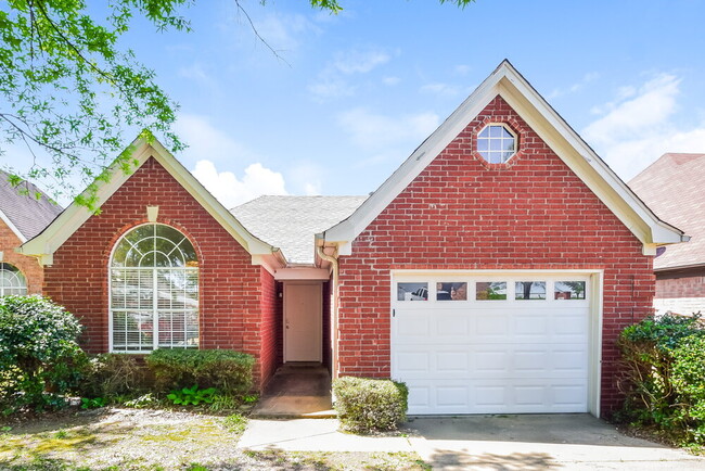 Building Photo - 8301 Clubview Dr