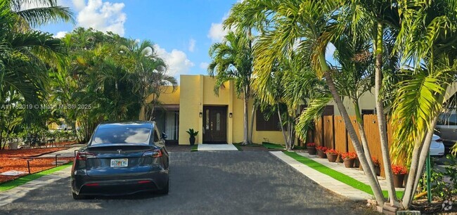 Building Photo - 251 NW 43rd Ct Rental