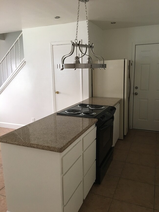 Photo - 1330 Lorilyn Ave