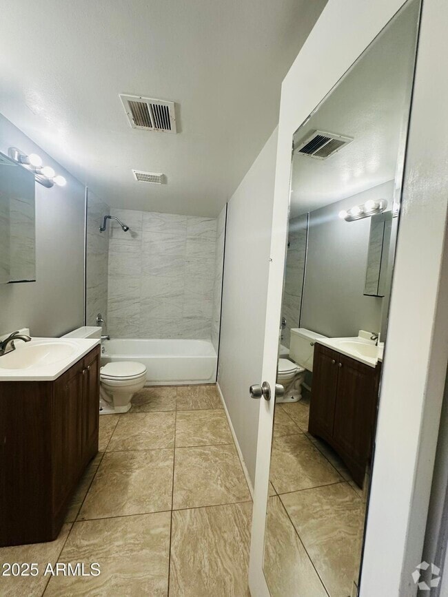 Building Photo - 7126 N 19th Ave Unit 224 Rental