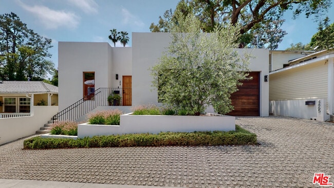 Building Photo - 4865 Wicopee Ave