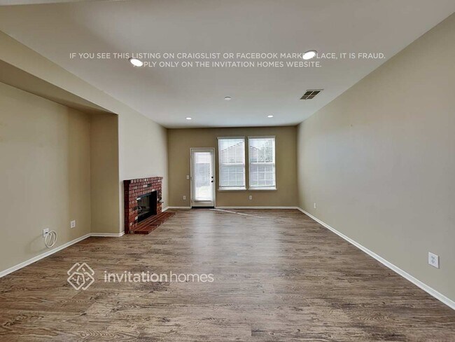 Photo - 27623 Mangrove St