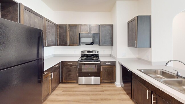 Photo - Country Club Village