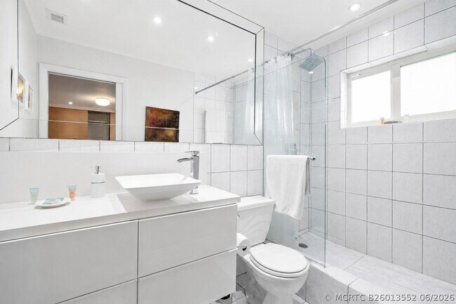 Photo - 100 NW 40th St