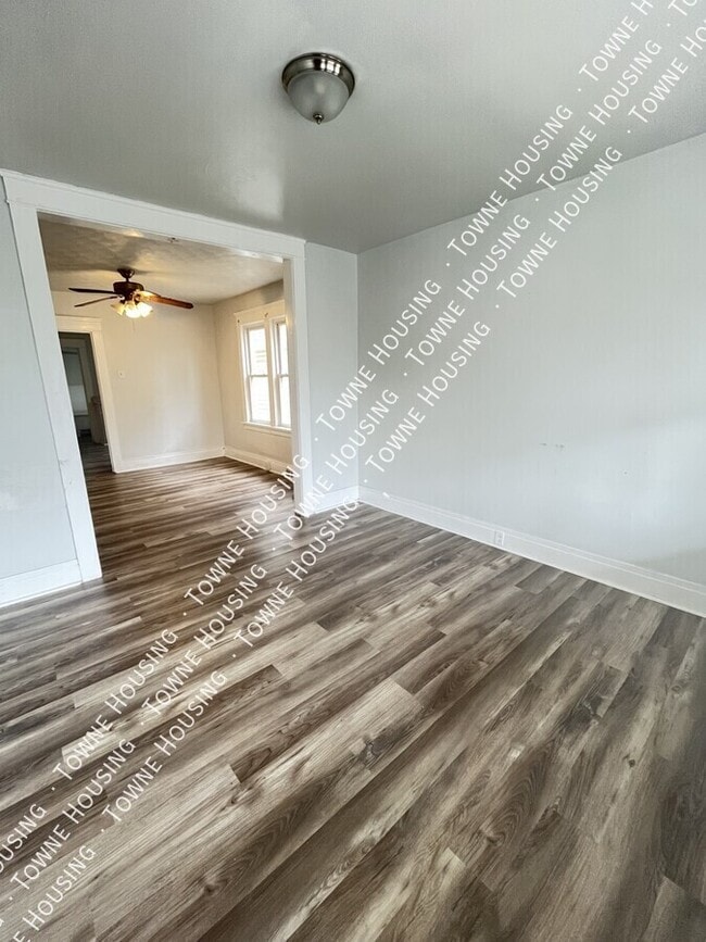 Photo - 2099 Niagara St Unit 1