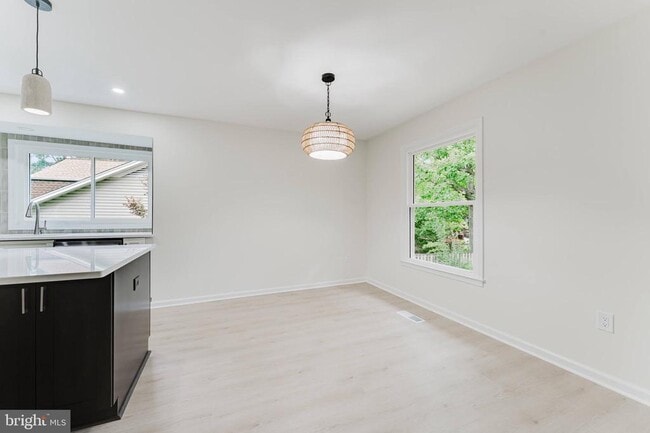 Photo - 7107 Sontag Way