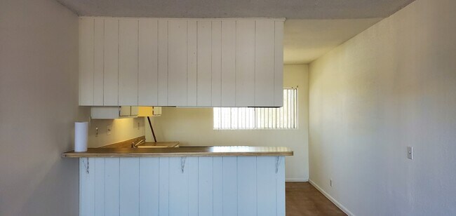 19211 California 18, Unit 6