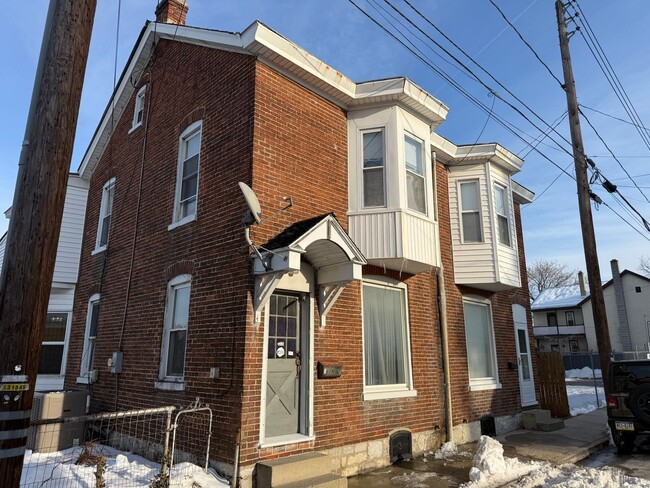 Photo - 4 bedroom house for rent