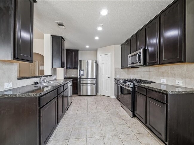 Photo - 2715 Gaelic Green St