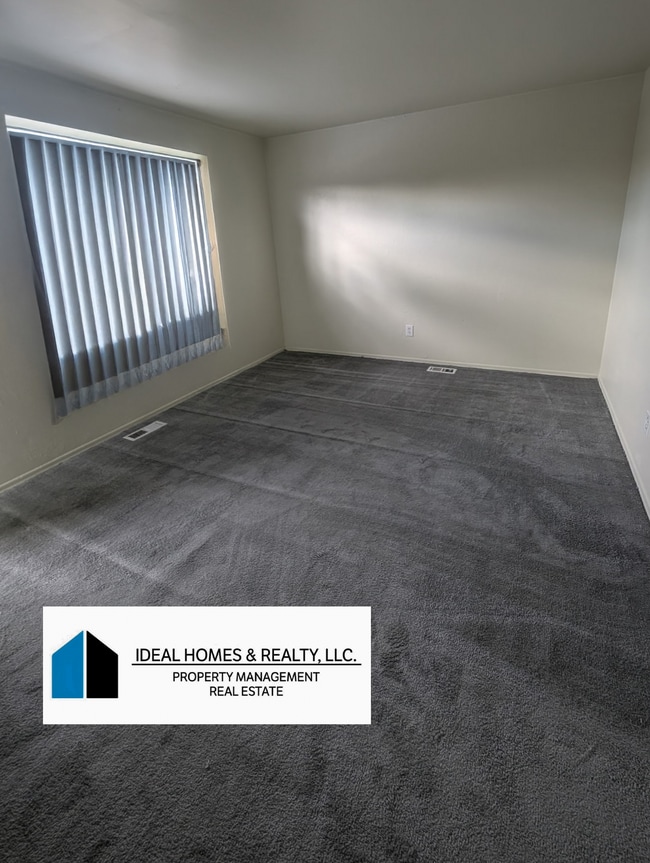 Photo - 5487 Clubok Dr