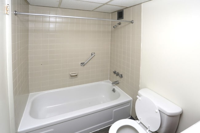 1 Bedroom Bath