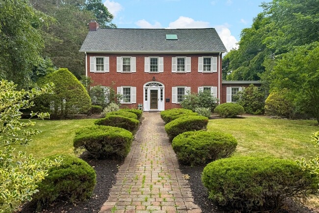 Photo - 254 Jefferson Rd