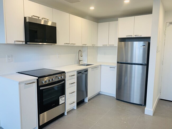 Building Photo - 407-230 Oak St Unit 2309