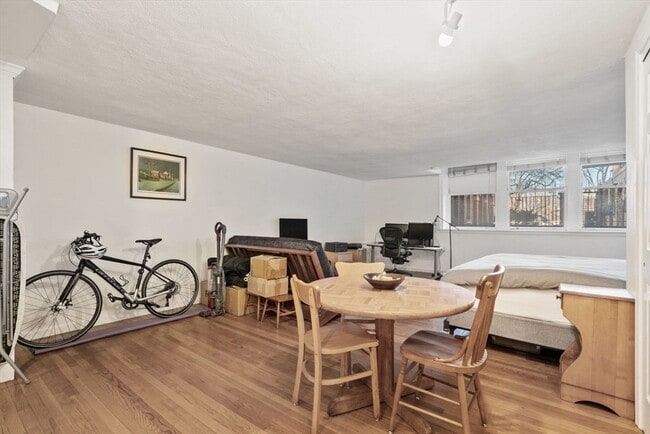 Photo - 260 Beacon St Unit 3