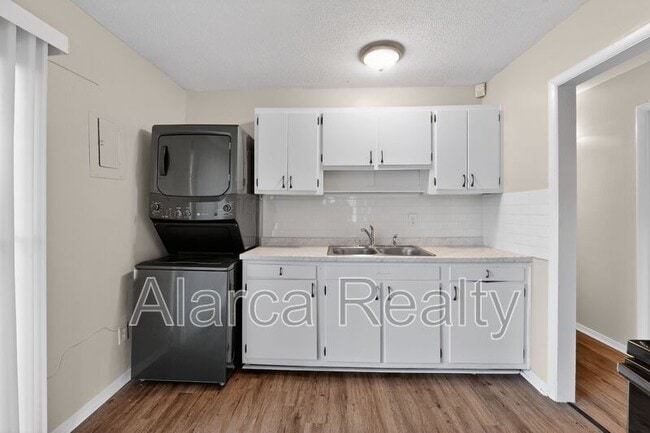 Photo - 4201 Carlyle Dr