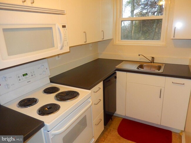 Photo - 3045 Patrick Henry Dr Unidad 301