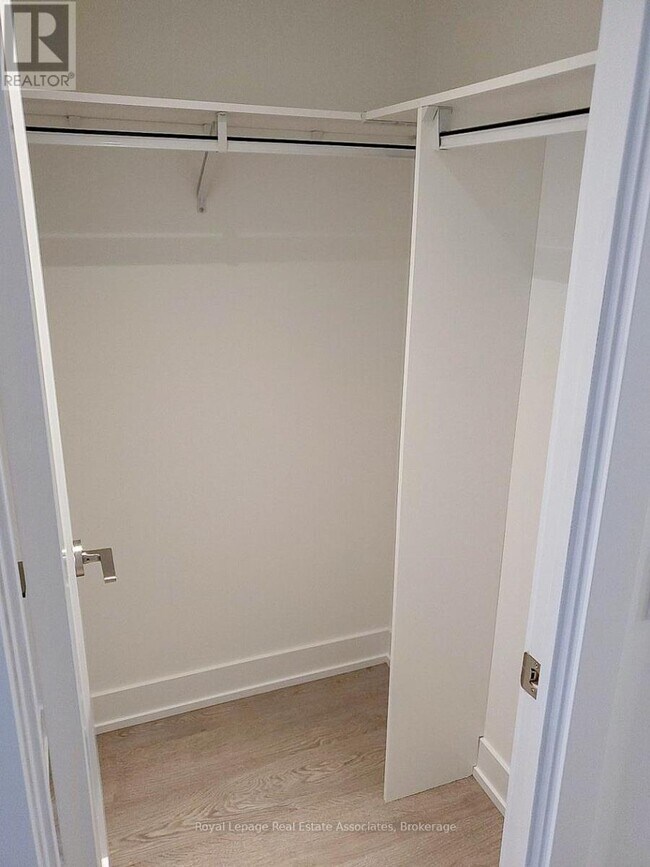 Photo - 5 Mabelle Ave Unit 533