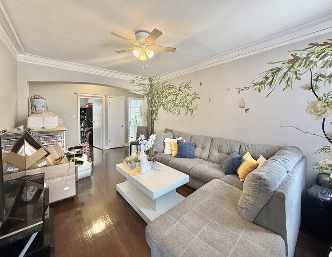 Photo - 2057 W Touhy Ave Unidad 3
