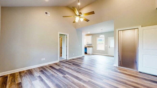 Photo - 1512 Williamson Rd