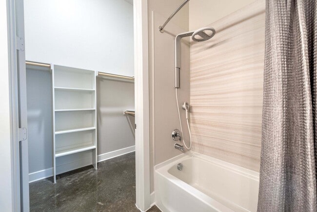 Lakeview Apartments