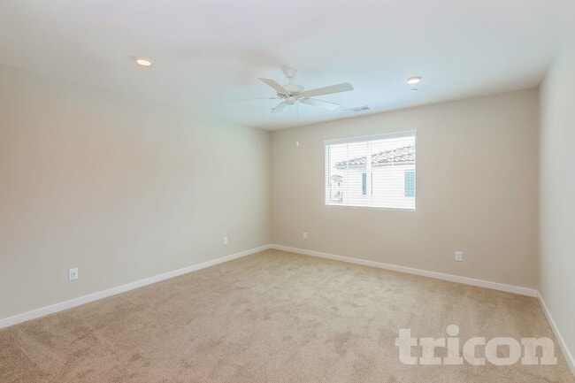 Photo - 31695 Hans Dr