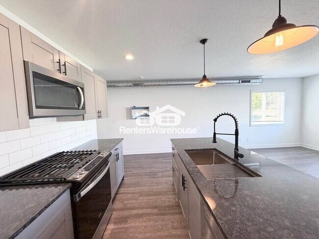 Photo - 2103 Willis Ave