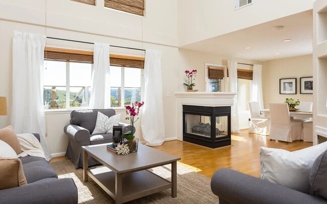 Building Photo - 20400 Summercrest Dr Rental